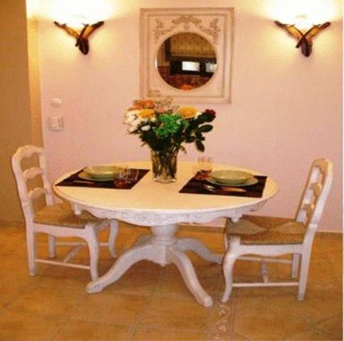 Giogarakis Suites Eleónasz Szoba fotó