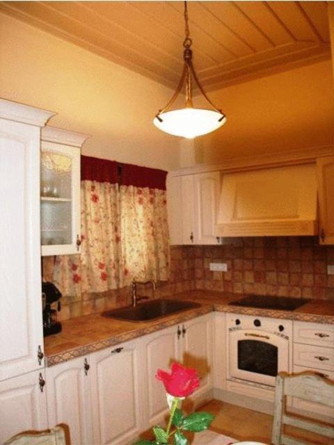 Giogarakis Suites Eleónasz Szoba fotó